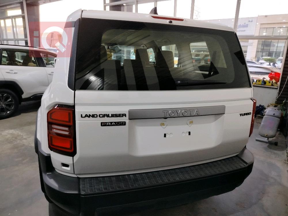 تۆیۆتا لاندكروزر پرادۆ